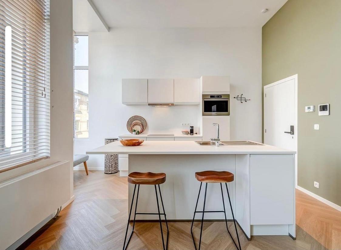 Room Engine Residence Antwerpen Bagian luar foto